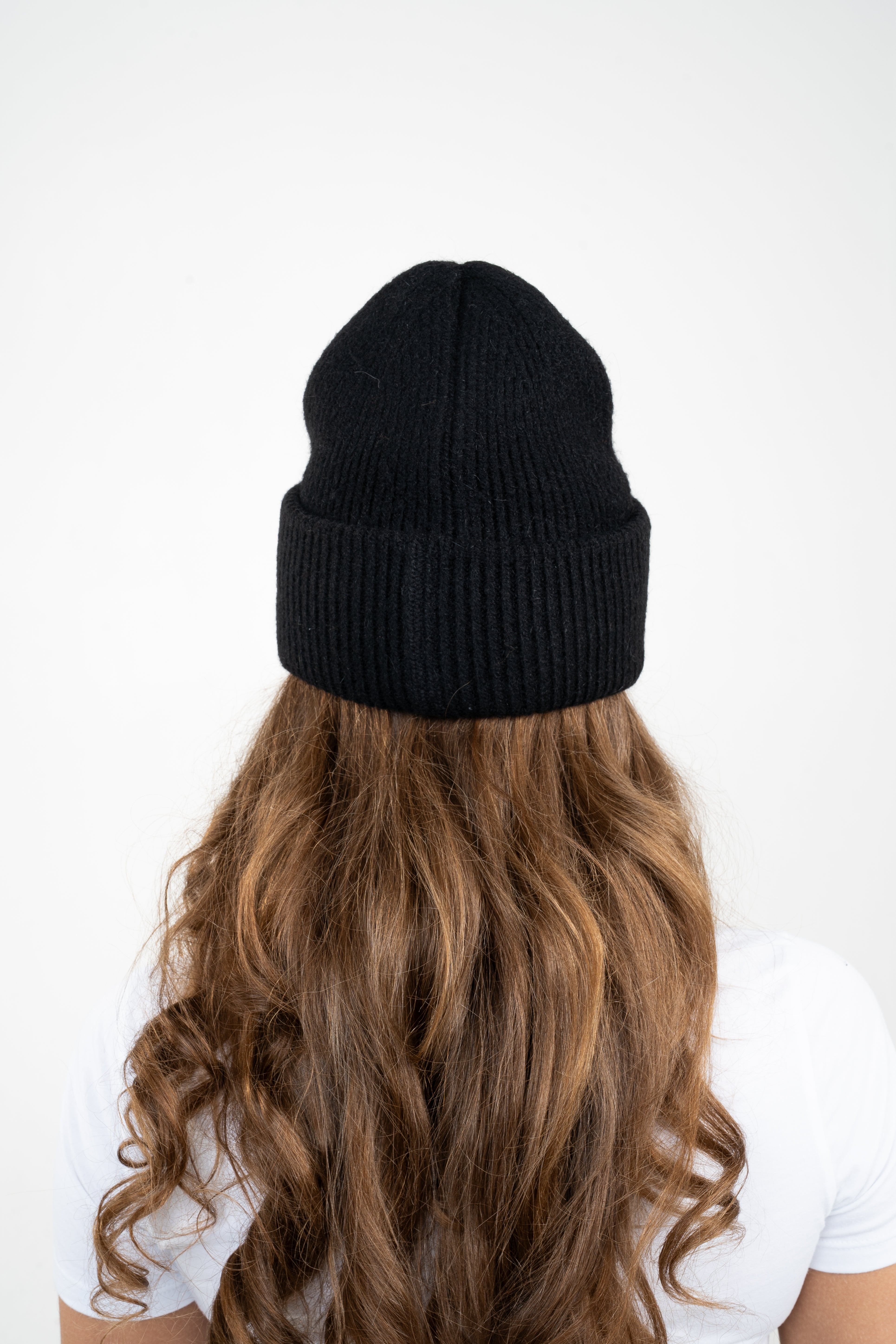 Black rib beanie