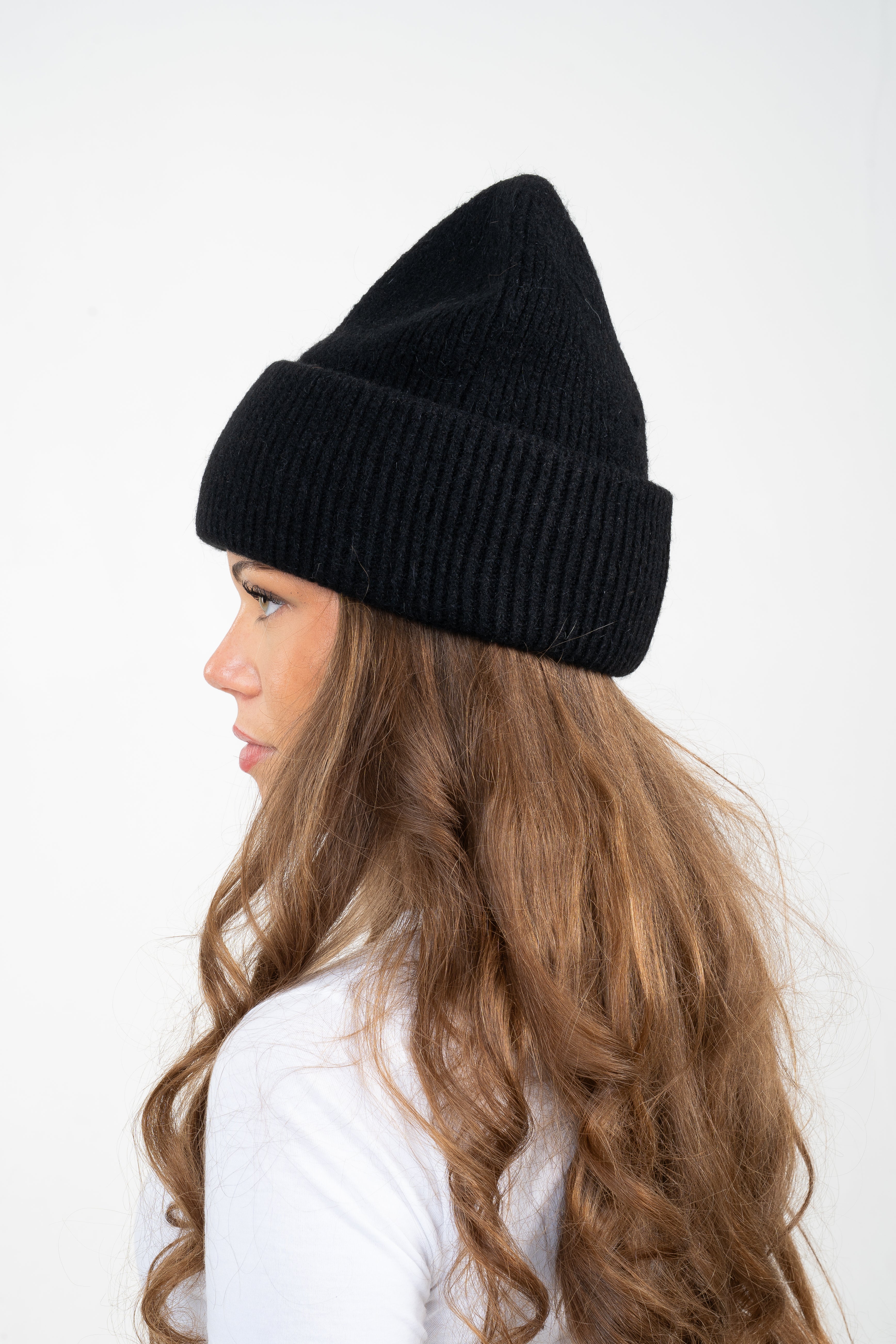 Black rib beanie