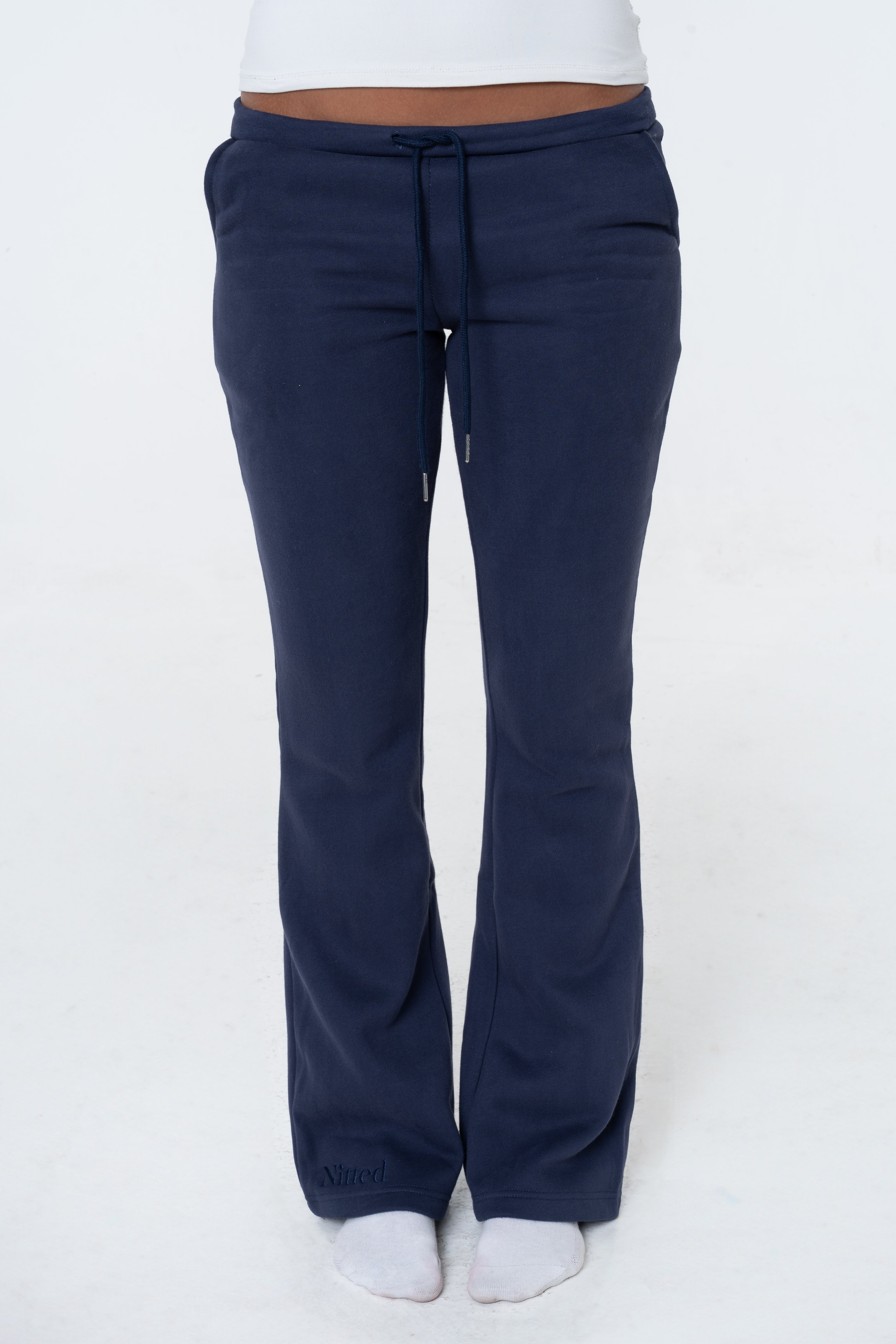 Marinblå low bootcut sweatpants
